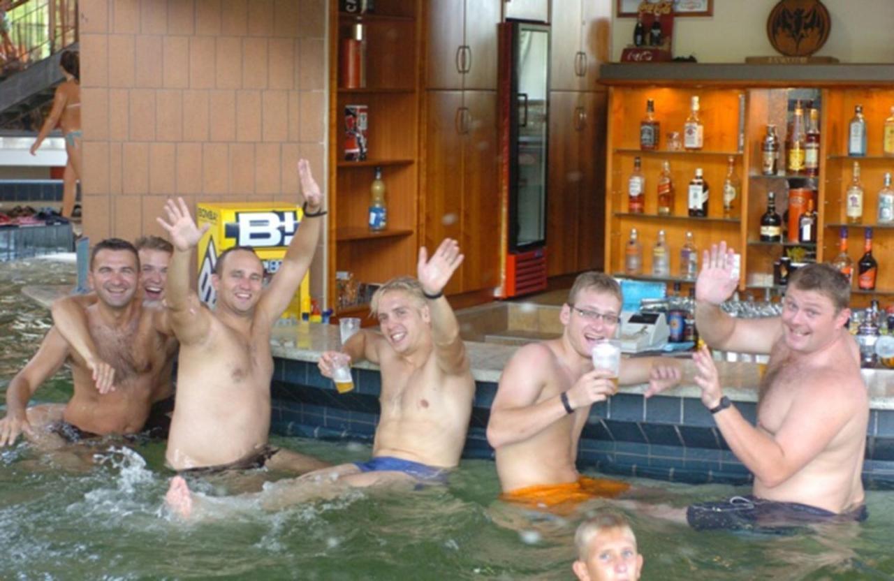 Hostel Maros Győr Zewnętrze zdjęcie